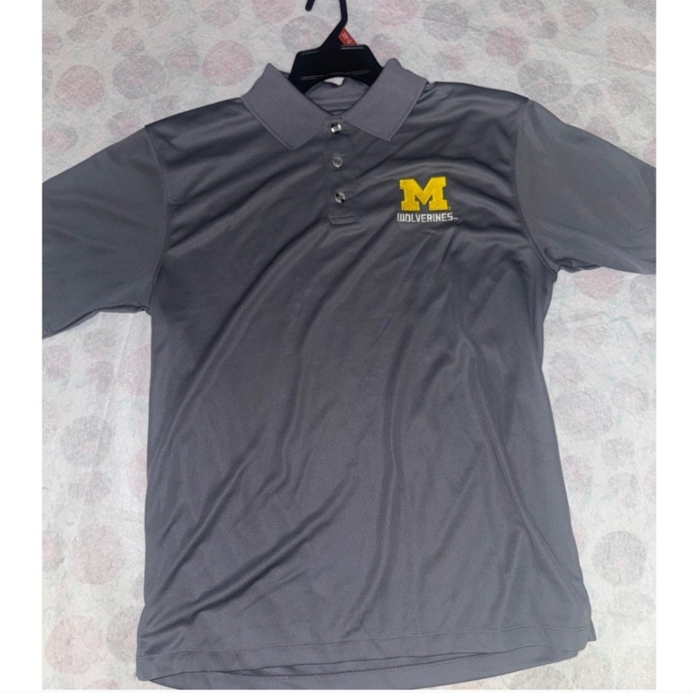 Gray University Of Michigan  Polo Style Shirt with Logo Size MED